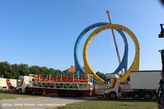 Der Olympialooping im Aufbau am 27.08.2019 (&copy;Foto: Martin Schmitz)